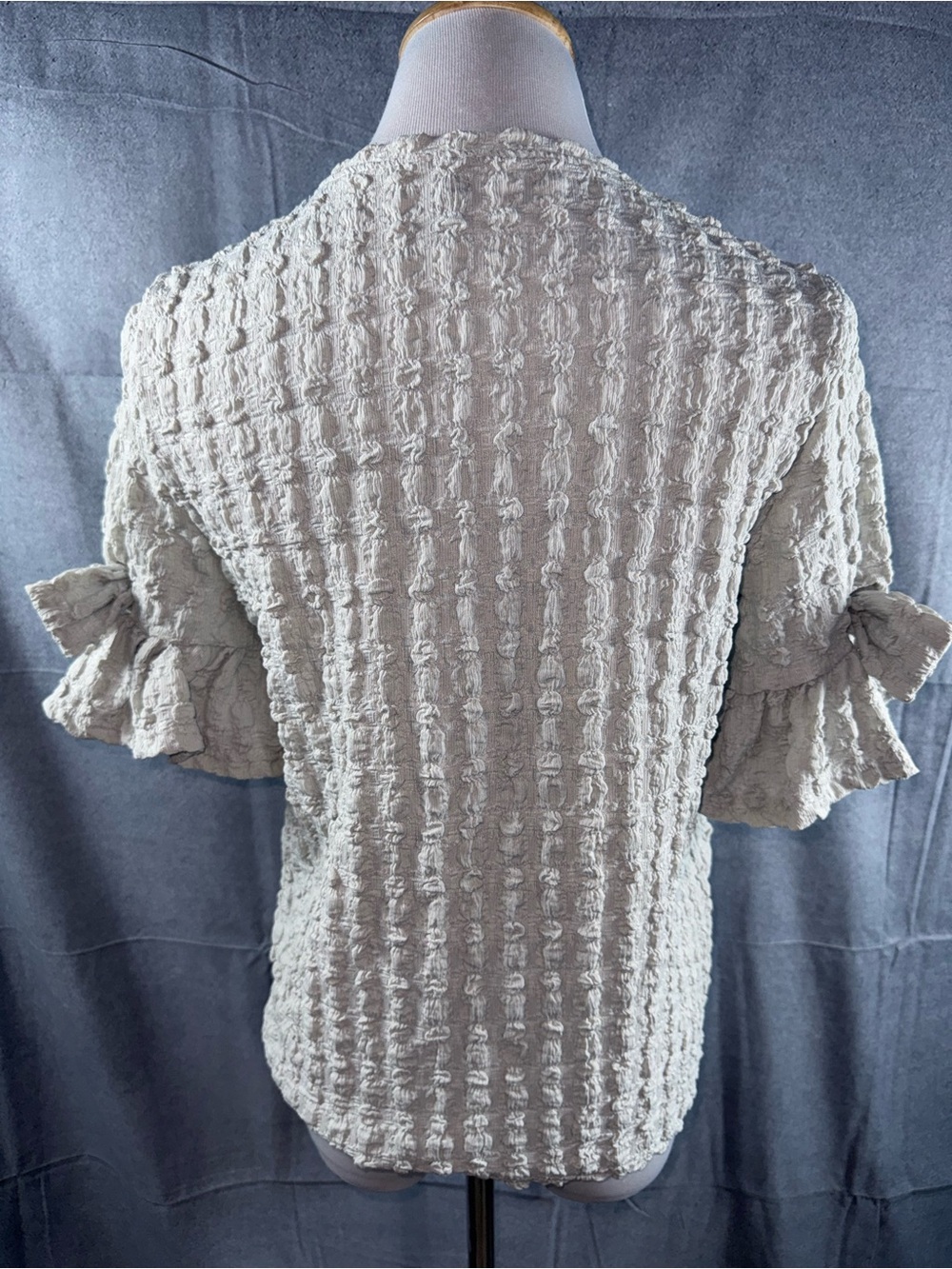 2567-Daze Textured Grey Short-Sleeve Ruffle Top - Picture 3 of 4